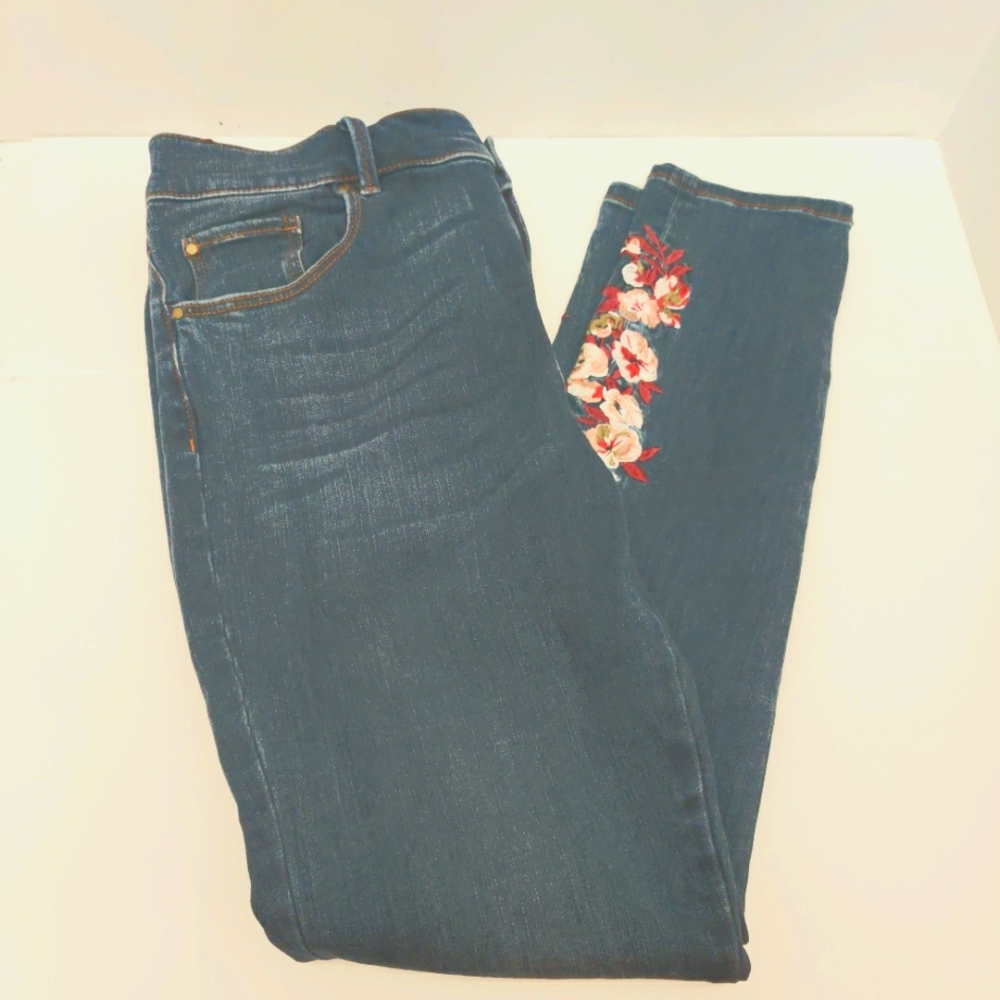 Ann taylor jeans size 8